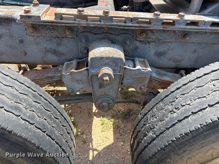 image for item JM9405 1988 Freightliner MB80 semi truck