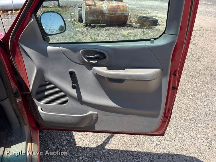 image for item JM9406 1999 Ford F150 pickup truck