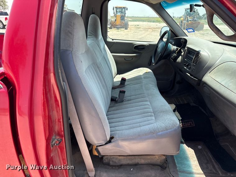image for item JM9406 1999 Ford F150 pickup truck