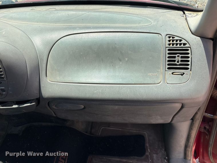 image for item JM9406 1999 Ford F150 pickup truck