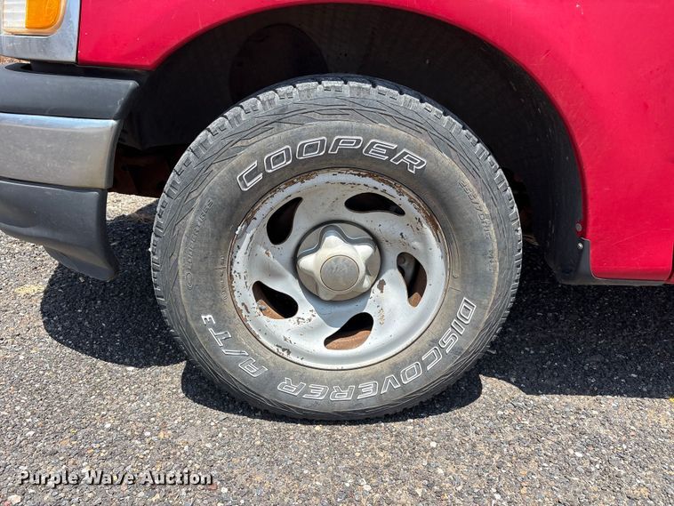 image for item JM9406 1999 Ford F150 pickup truck