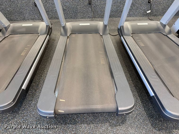 image for item MZ9882 (4) Precor 731 Interval Trainer treadmills