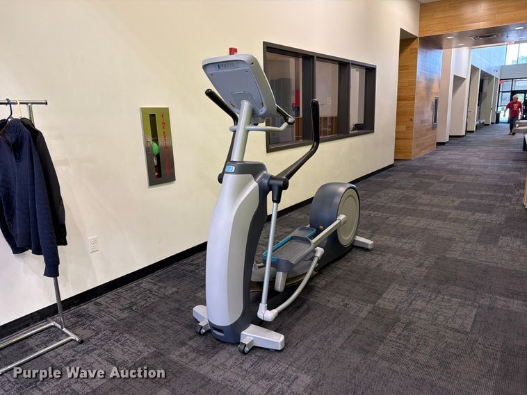 image for item MZ9885 Precor EFX 835 Crossramp elliptical