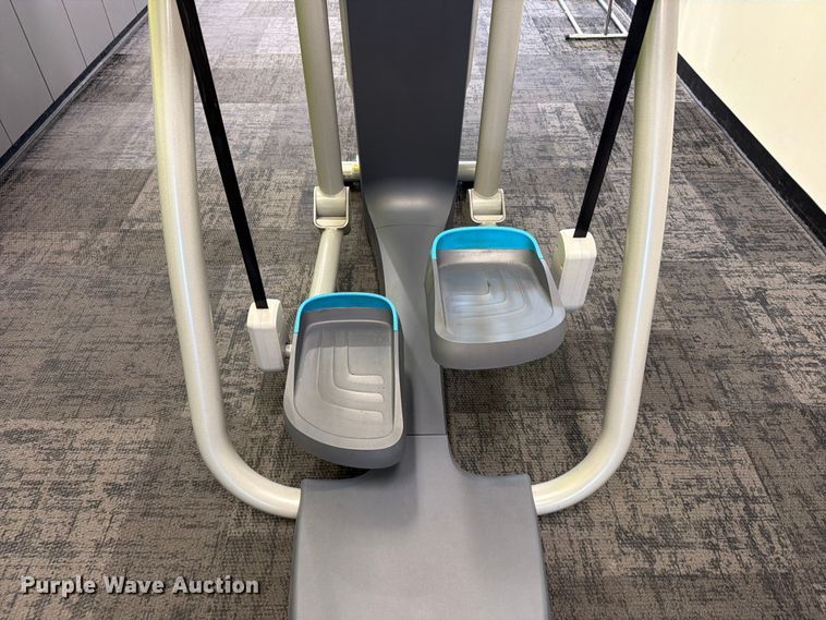 image for item MZ9886 Precor AMT 835 adaptive motion trainer machine