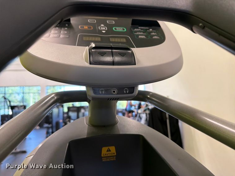 image for item MZ9886 Precor AMT 835 adaptive motion trainer machine