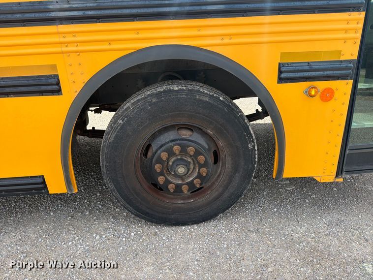 image for item MZ9923 2007 Thomas school bus