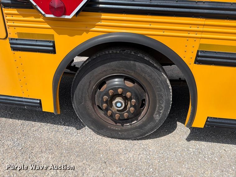 image for item MZ9923 2007 Thomas school bus