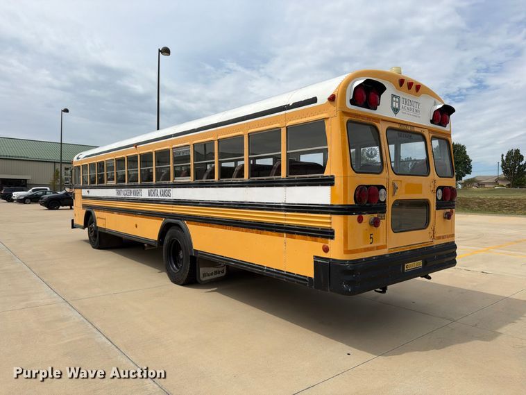 image for item MZ9932 2001 Blue Bird TC2000 school bus
