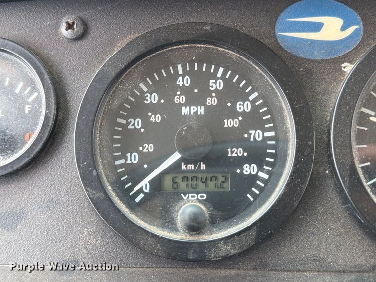 image for item MZ9932 2001 Blue Bird TC2000 school bus