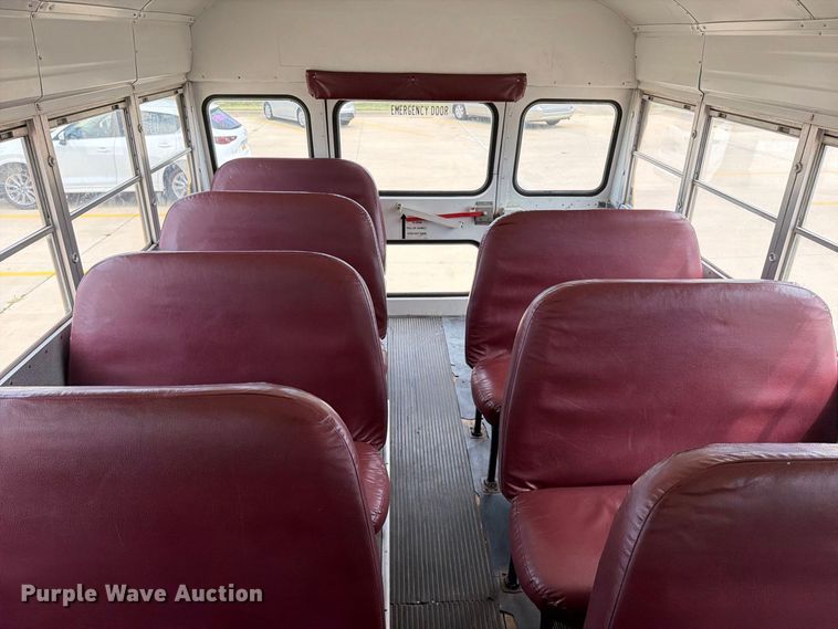 image for item MZ9932 2001 Blue Bird TC2000 school bus
