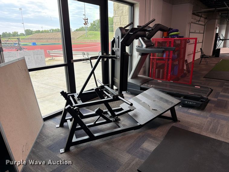 image for item MZ9934 Squat machine