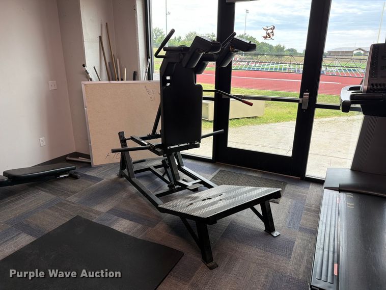 image for item MZ9934 Squat machine