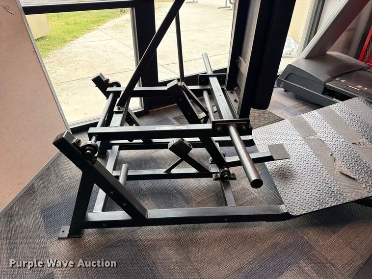 image for item MZ9934 Squat machine