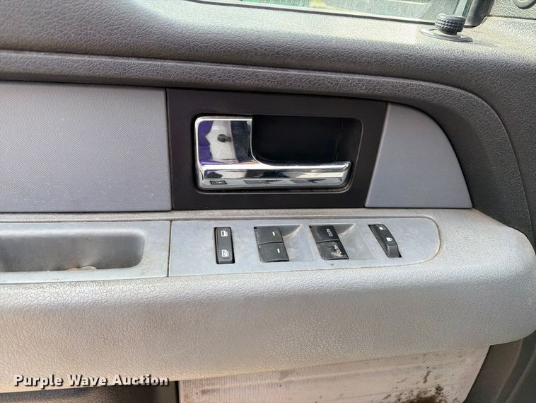image for item MZ9986 2014 Ford F150 Ext. Cab pickup truck