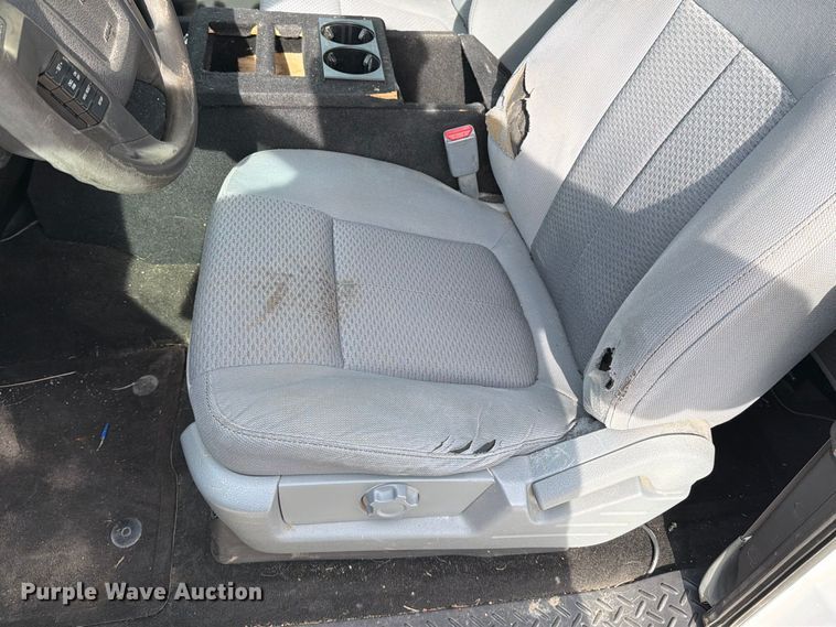 image for item MZ9986 2014 Ford F150 Ext. Cab pickup truck