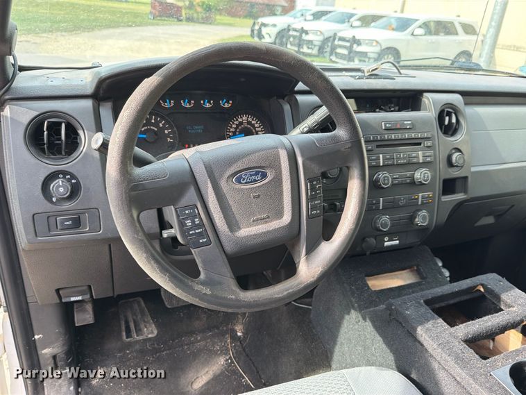 image for item MZ9986 2014 Ford F150 Ext. Cab pickup truck