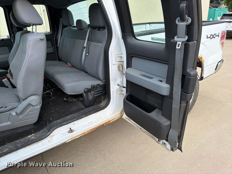 image for item MZ9986 2014 Ford F150 Ext. Cab pickup truck
