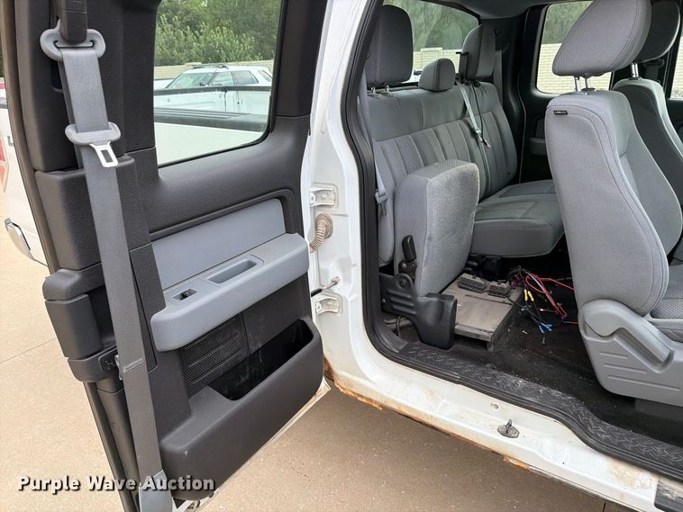 image for item MZ9986 2014 Ford F150 Ext. Cab pickup truck