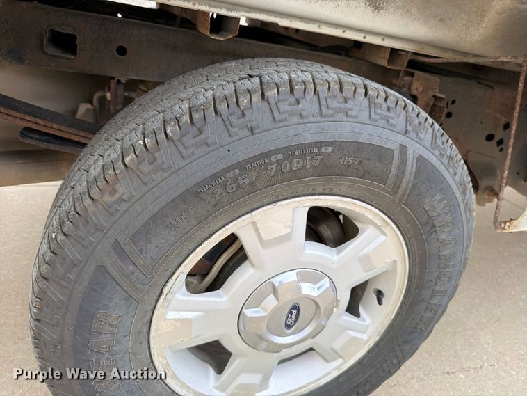 image for item MZ9986 2014 Ford F150 Ext. Cab pickup truck
