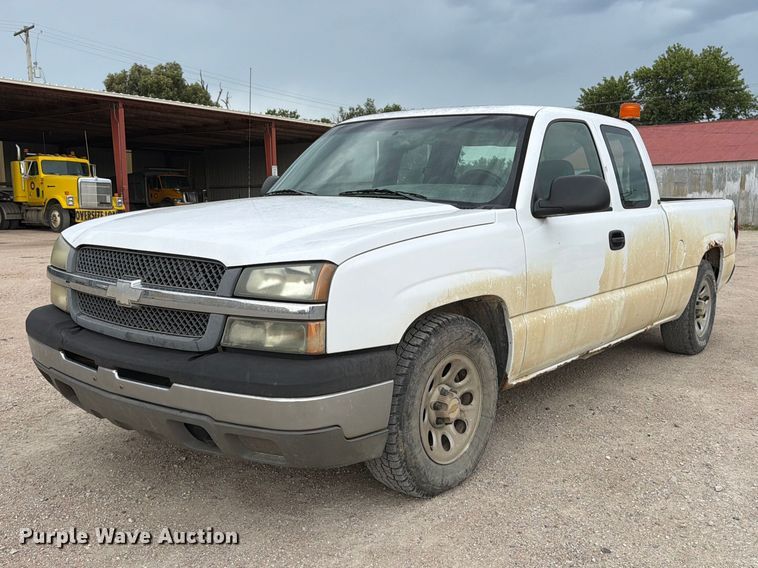 2005 Chevrolet Silverado 1500 Ext. Cab pickup truck