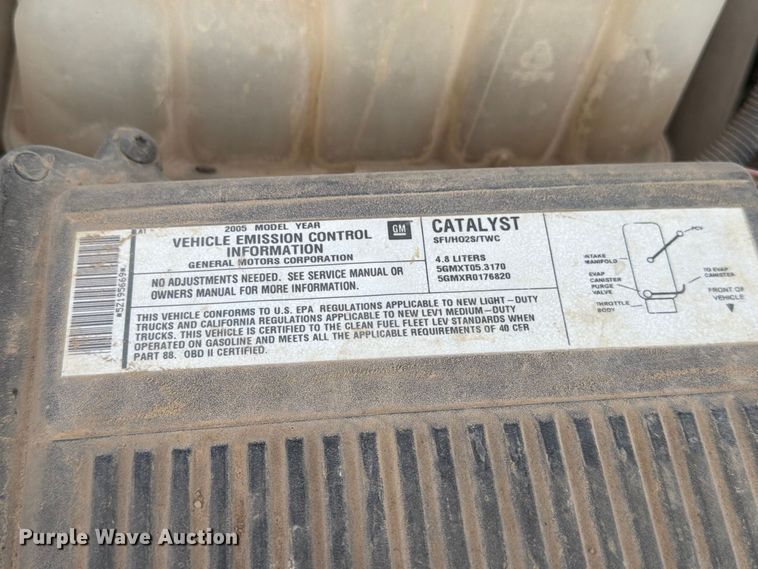 image for item MZ9988 2005 Chevrolet Silverado 1500 Ext. Cab pickup truck