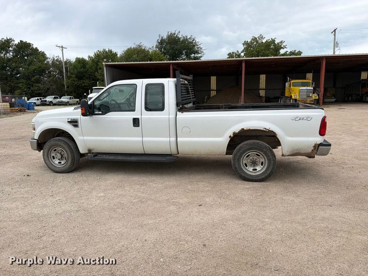 image for item MZ9989 2008 Ford F250 Super Duty Ext. Cab pickup truck