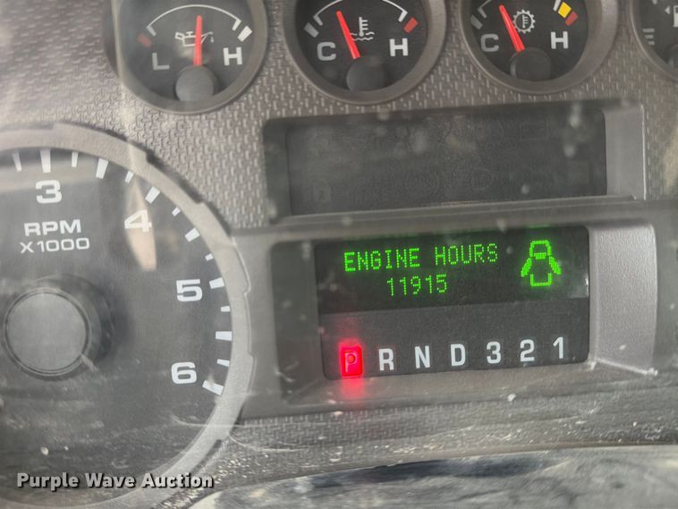 image for item MZ9989 2008 Ford F250 Super Duty Ext. Cab pickup truck