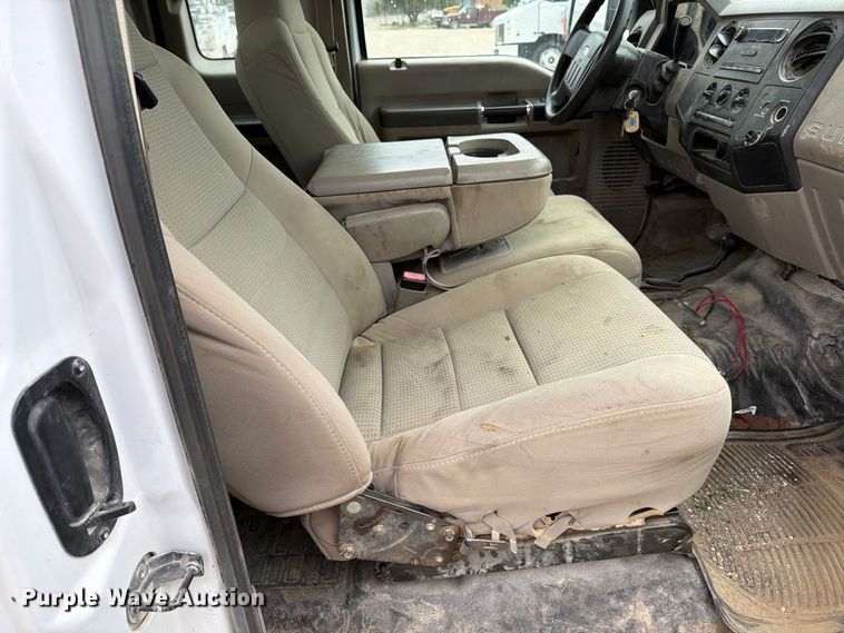 image for item MZ9989 2008 Ford F250 Super Duty Ext. Cab pickup truck