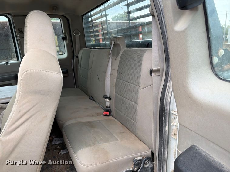 image for item MZ9989 2008 Ford F250 Super Duty Ext. Cab pickup truck
