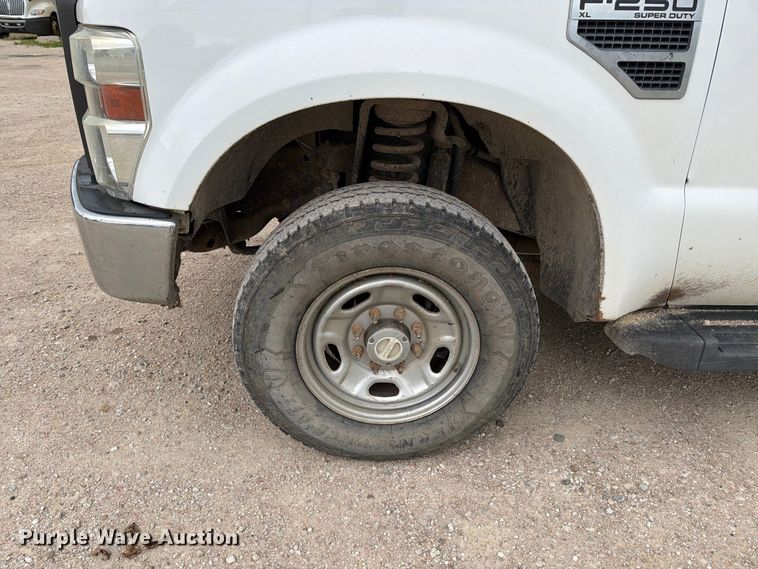 image for item MZ9989 2008 Ford F250 Super Duty Ext. Cab pickup truck