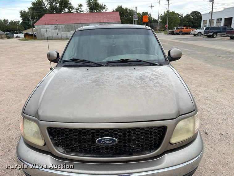 image for item MZ9990 2001 Ford F150 Ext. Cab pickup truck