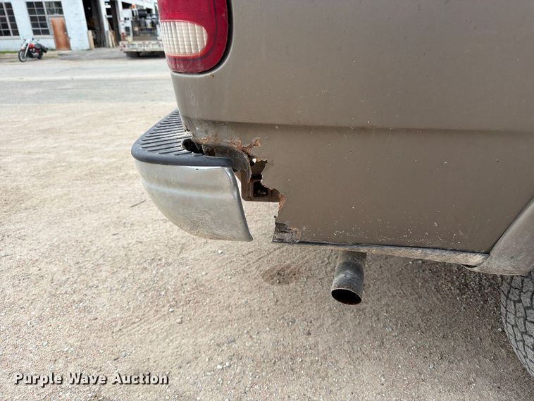 image for item MZ9990 2001 Ford F150 Ext. Cab pickup truck