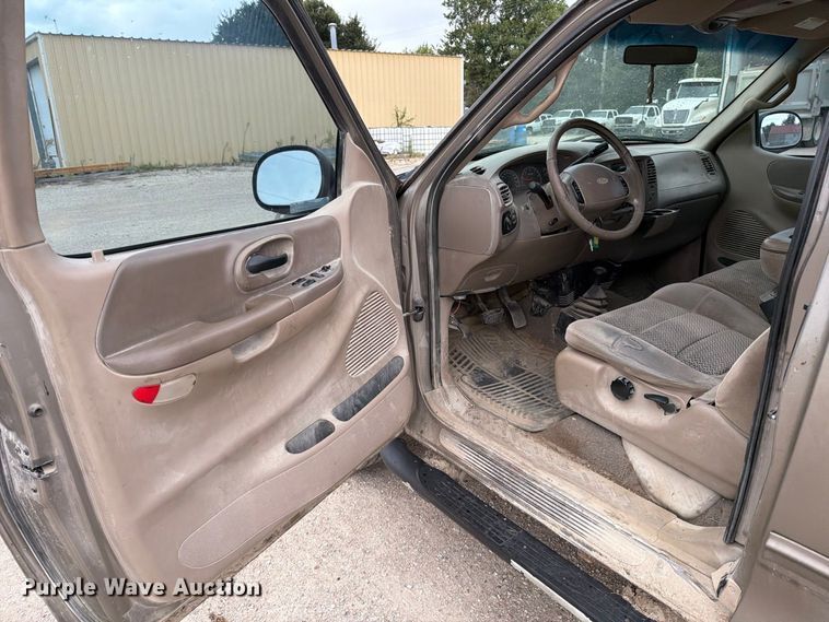 image for item MZ9990 2001 Ford F150 Ext. Cab pickup truck