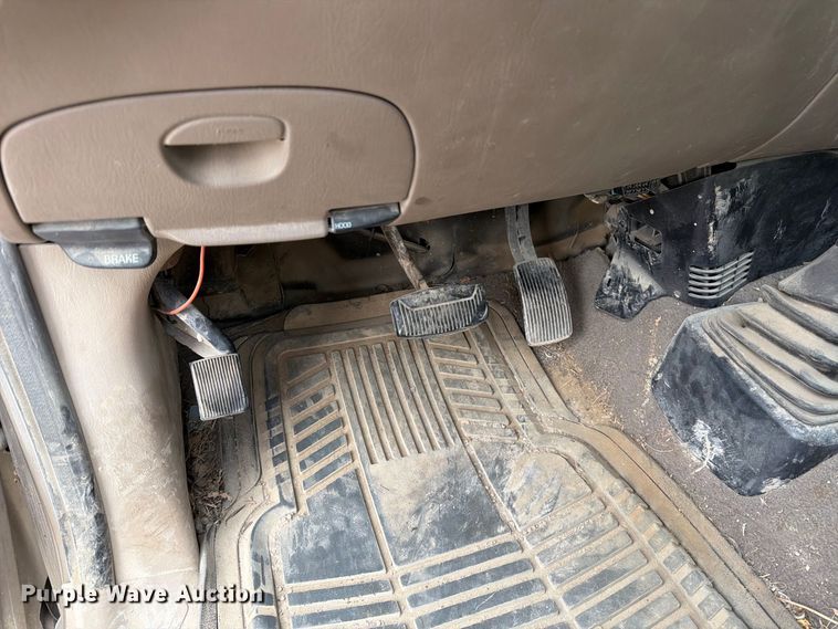 image for item MZ9990 2001 Ford F150 Ext. Cab pickup truck
