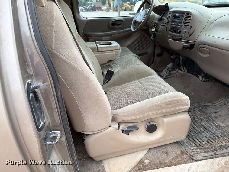 image for item MZ9990 2001 Ford F150 Ext. Cab pickup truck