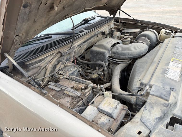 image for item MZ9990 2001 Ford F150 Ext. Cab pickup truck