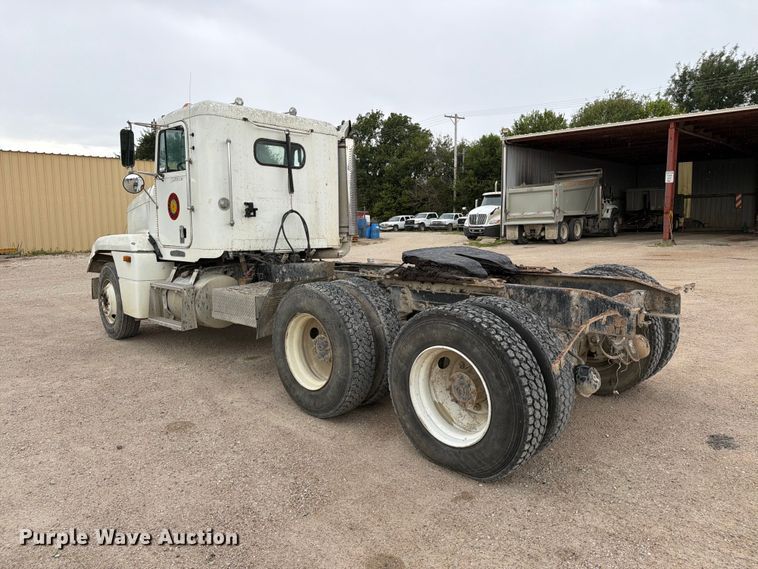 image for item MZ9991 1996 Freightliner FLD semi truck