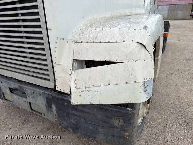 image for item MZ9991 1996 Freightliner FLD semi truck