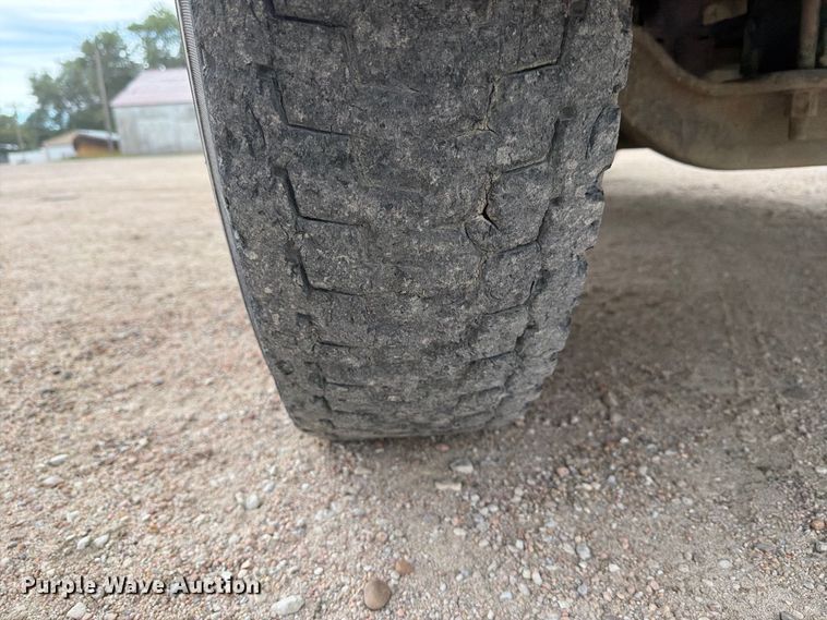 image for item MZ9991 1996 Freightliner FLD semi truck