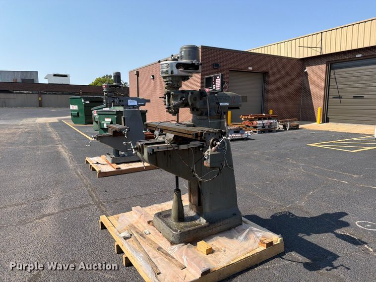 Bridgeport 139239 milling machine
