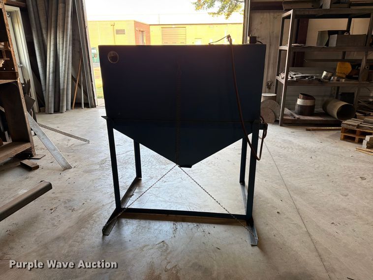 image for item NA9380 Cyclone sand blast cabinet