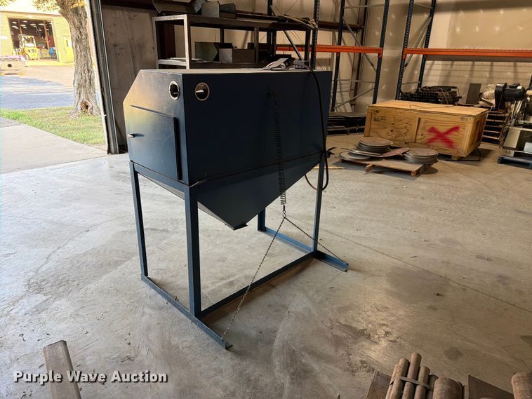 image for item NA9380 Cyclone sand blast cabinet