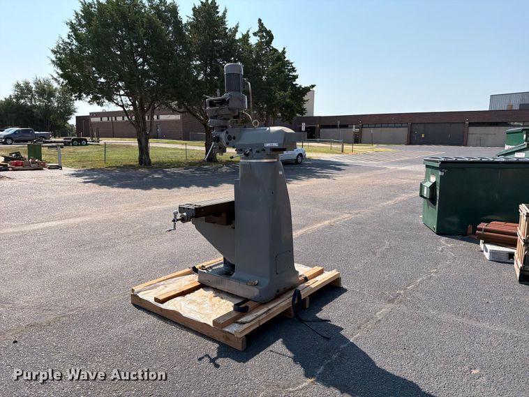 image for item NA9381 Nova milling machine