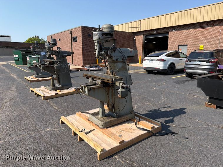 image for item NA9382 Bridgeport milling machine