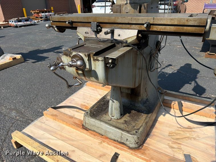 image for item NA9382 Bridgeport milling machine