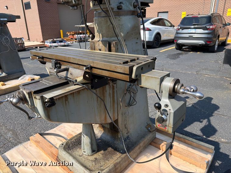image for item NA9382 Bridgeport milling machine