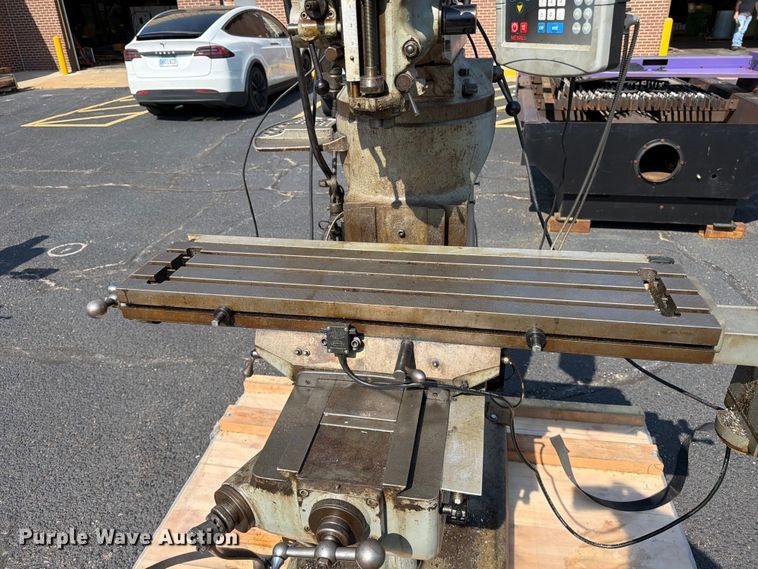 image for item NA9382 Bridgeport milling machine