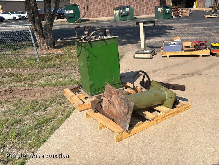 image for item NA9383 (2) Hossfeld iron benders