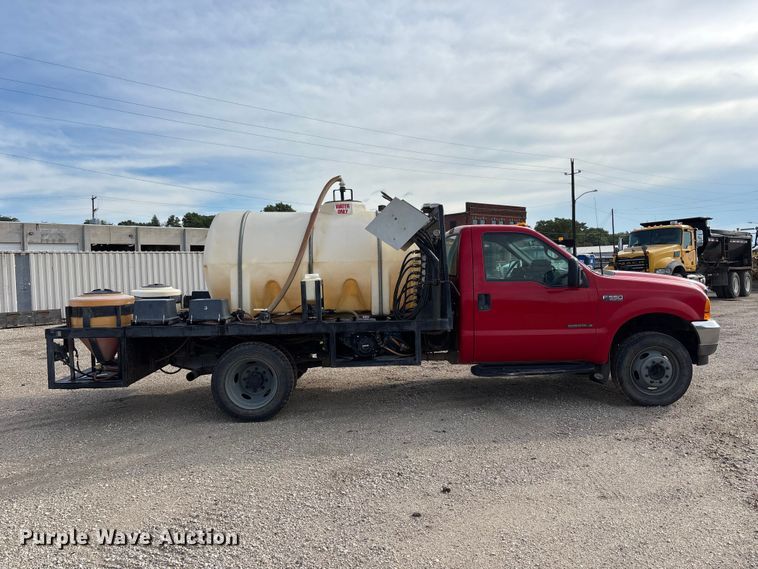 image for item NM9924 2001 Ford F550 Super Duty flatbed truck