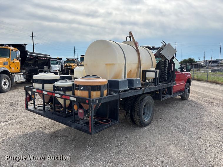 image for item NM9924 2001 Ford F550 Super Duty flatbed truck